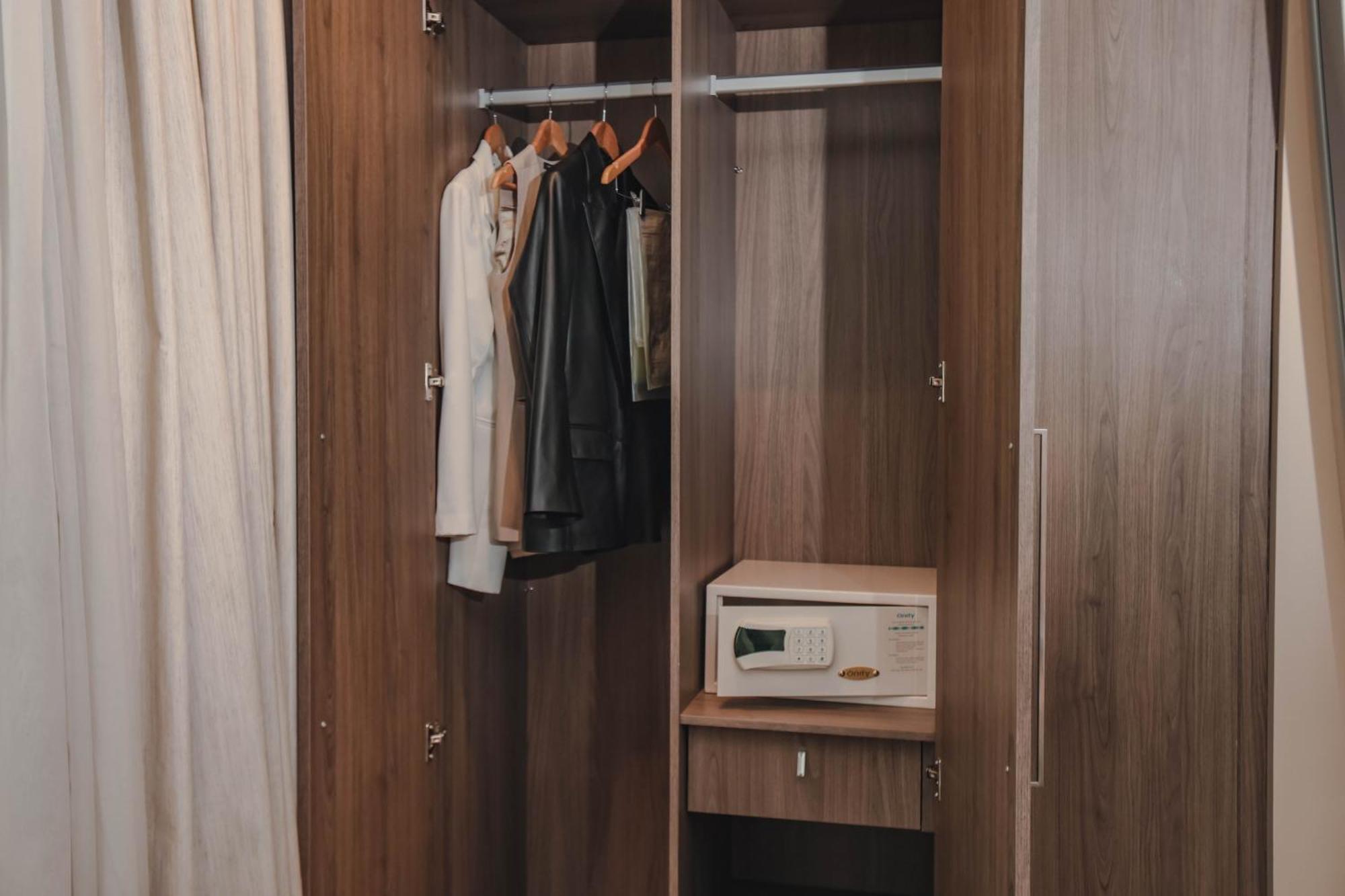 Paseo La Galeria Hotel & Suites Асунсион Екстериор снимка
