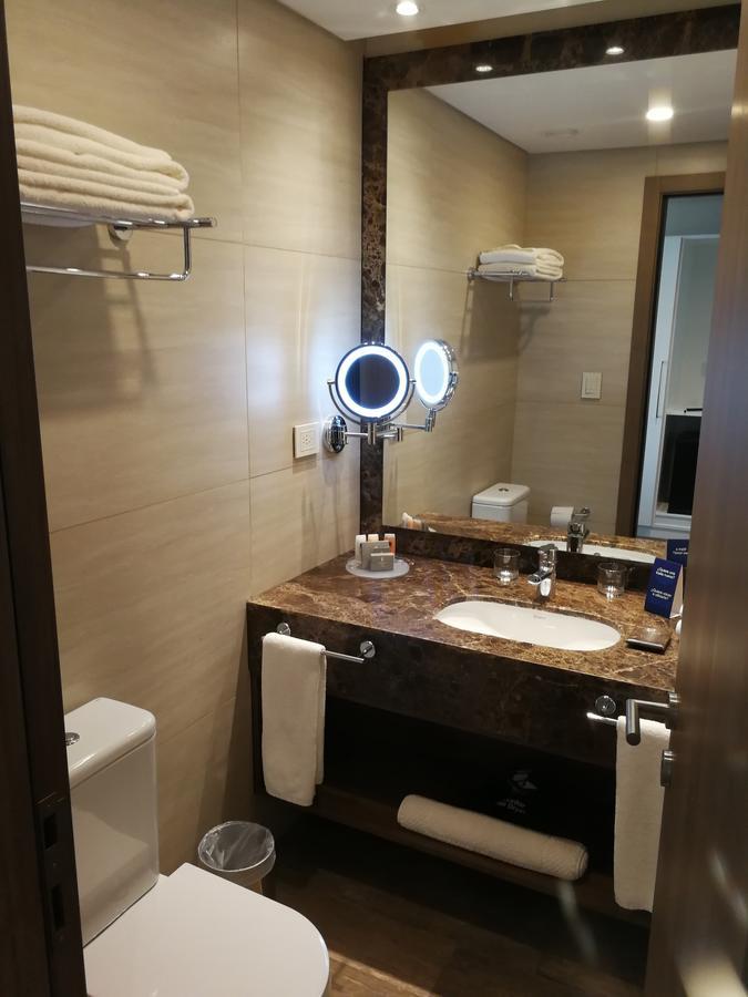 Paseo La Galeria Hotel & Suites Асунсион Екстериор снимка