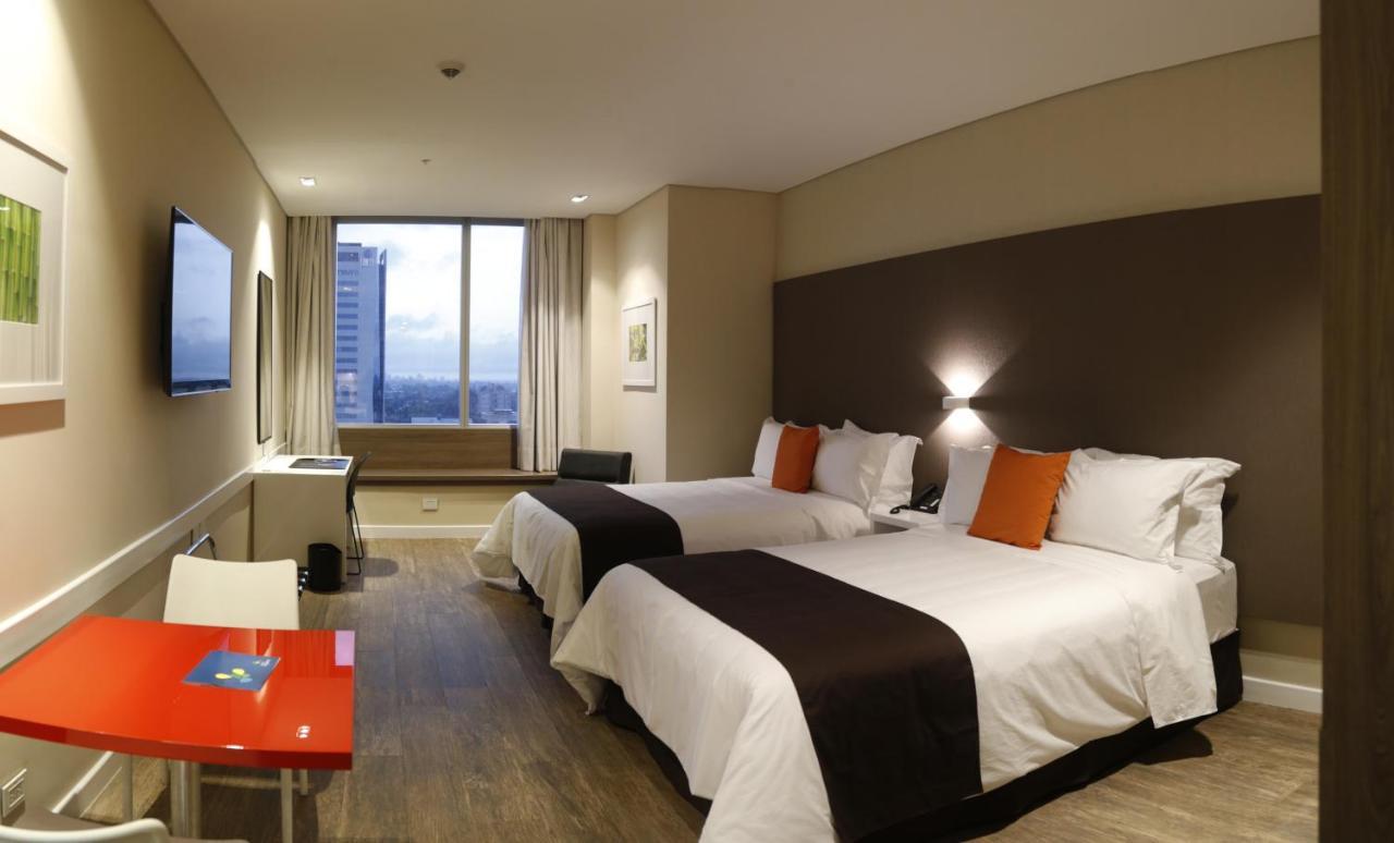 Paseo La Galeria Hotel & Suites Асунсион Екстериор снимка