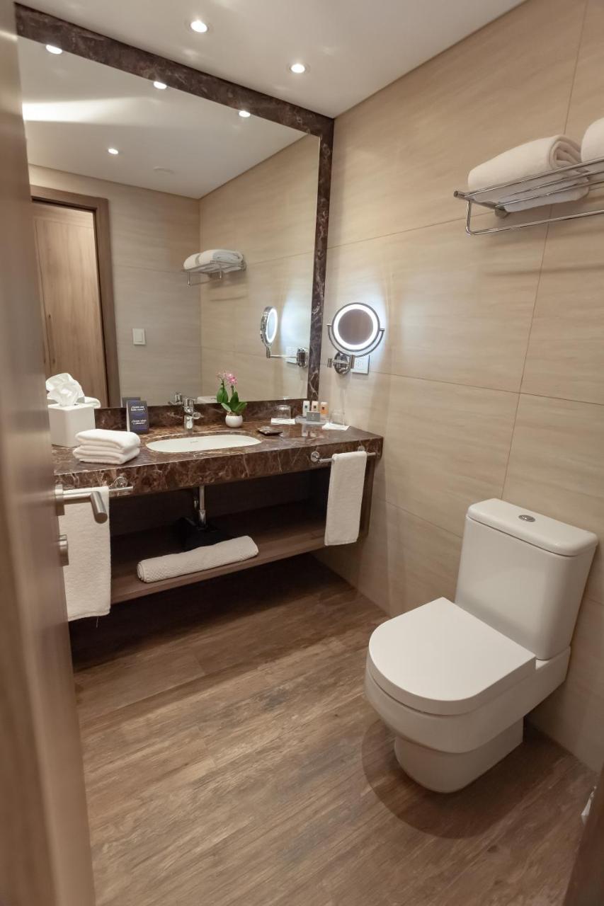 Paseo La Galeria Hotel & Suites Асунсион Екстериор снимка