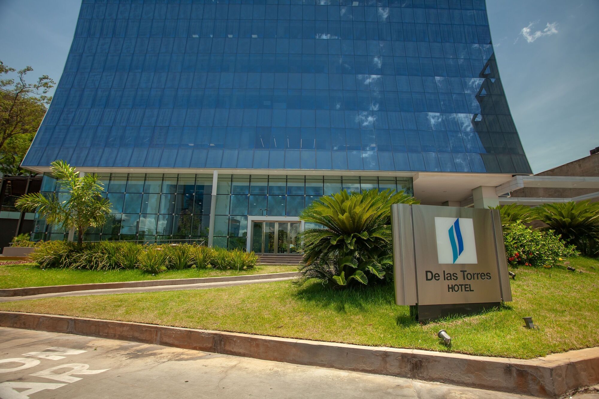 Paseo La Galeria Hotel & Suites Асунсион Екстериор снимка